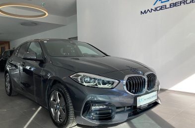 BMW 118d Aut. Sportline, LED; Live Cockpit Plus bei Autohaus Mangelberger in 